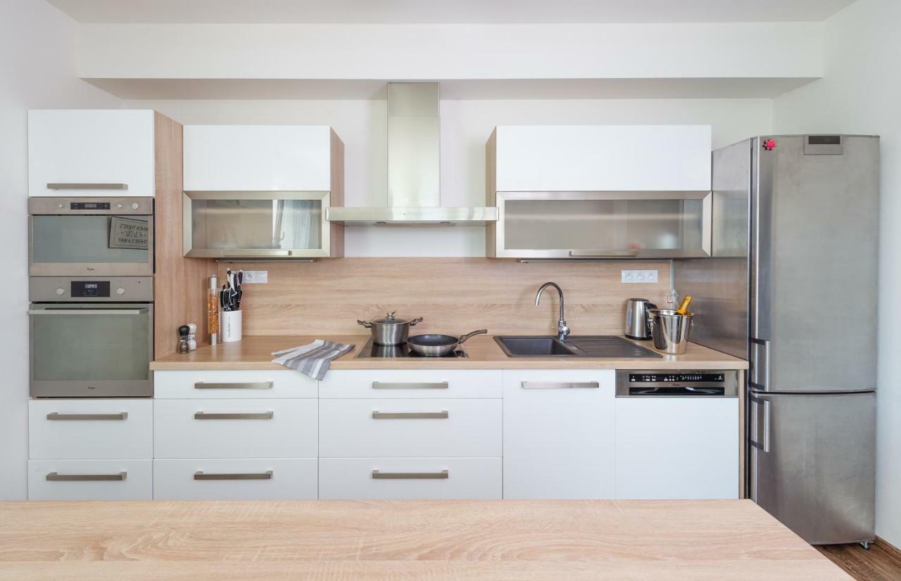 Riverside Apartment *
